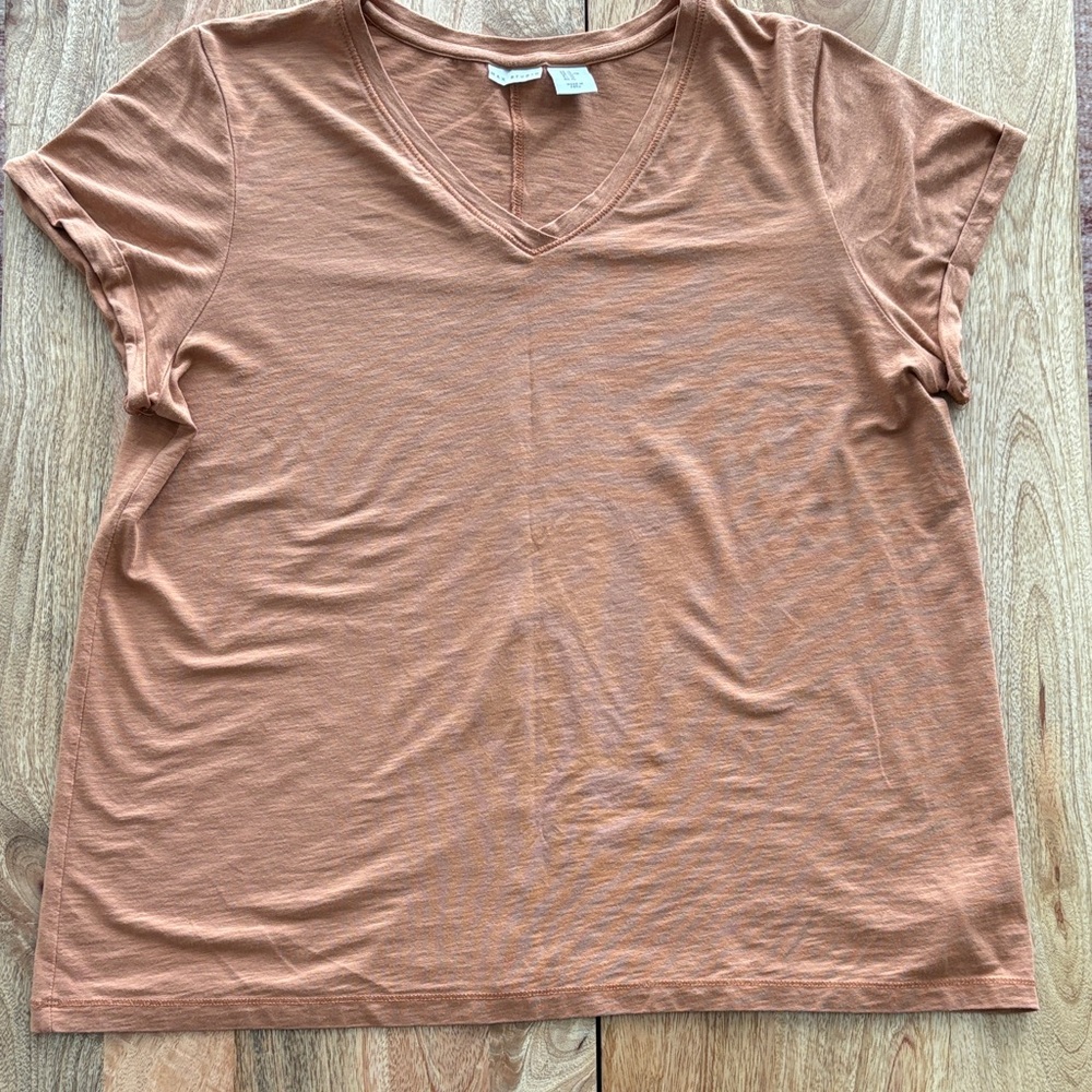 Max Studio Orange V-Neck T-shirt